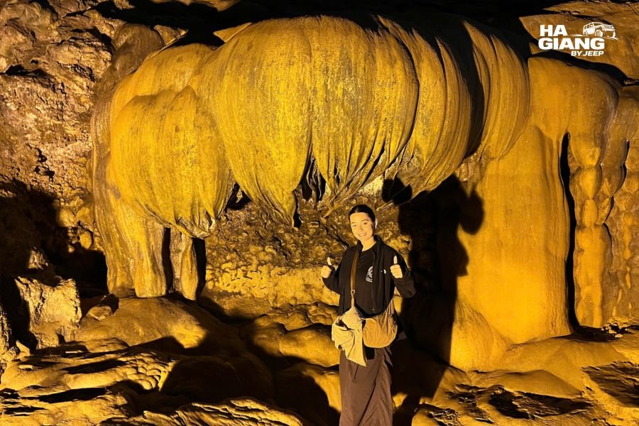 Inside Nguom Ngao Cave limestone formations and natural lighting