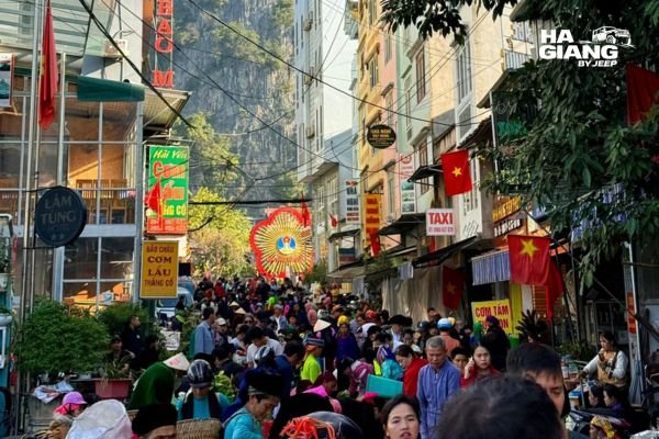 Dong Van Old Quarter and Sunday Market in Ha Giang