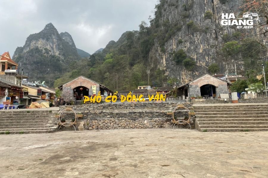 Dong Van Old Quarter square below the karst peaks