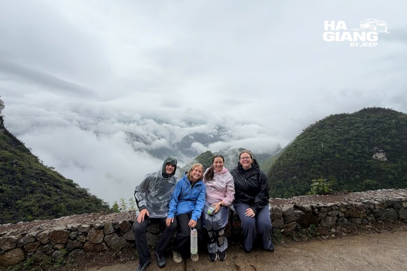 Low cloud on the plateau, when reversing the Ha Giang Loop direction pays off