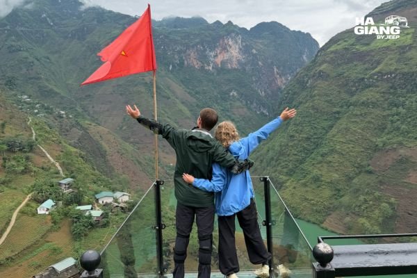 Ma Pi Leng Pass viewpoint on the Ha Giang Loop