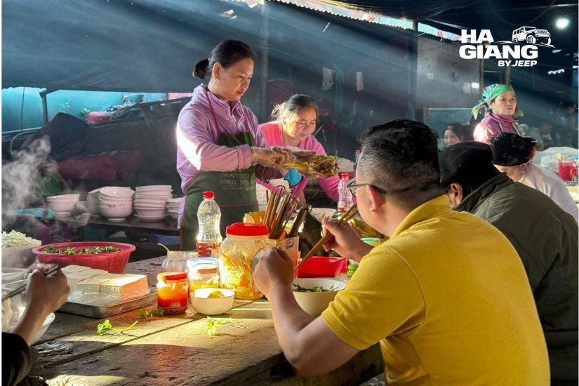 Meo Vac market, a reason to reverse the Ha Giang Loop direction for a day