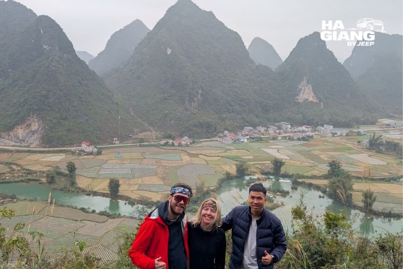 Ngoc Con valley in Cao Bang, rice and limestone