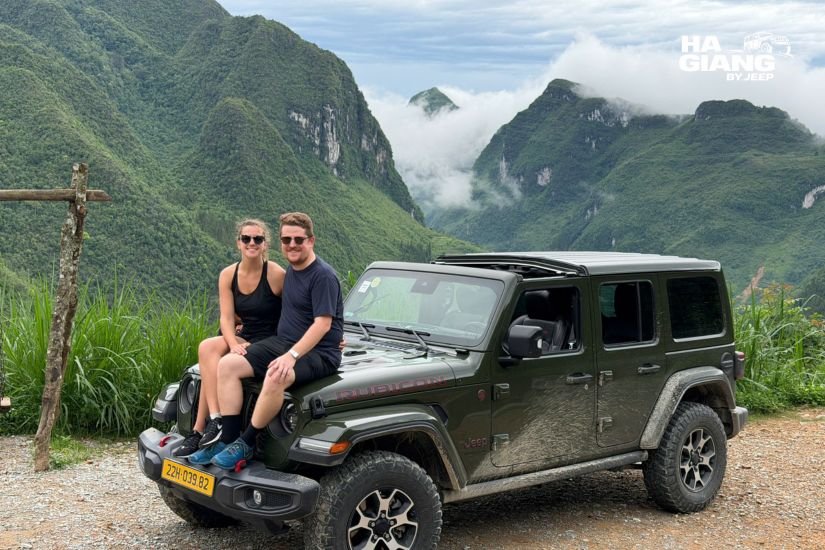 Private jeep stopped at a Ma Pi Leng viewpoint on the Ha Giang Loop in October