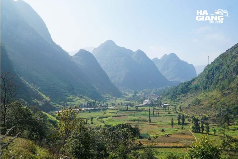 Quiet valley road near Du Gia in Ha Giang in October