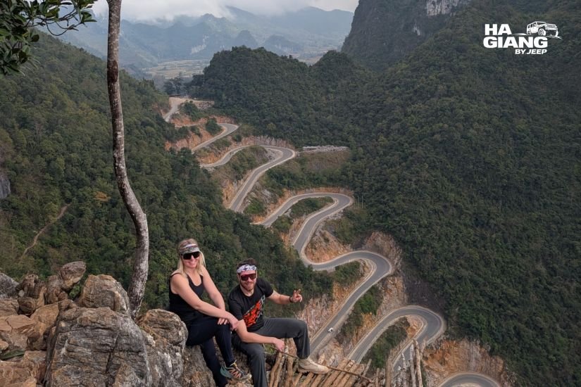 The tiered switchbacks of the 15 Step Pass on the road from Meo Vac to Bao Lac