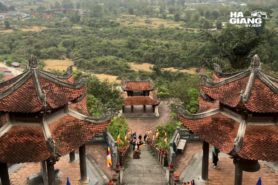 Truc Lam Phat Tich pagoda terraces looking down over Ban Gioc Waterfall