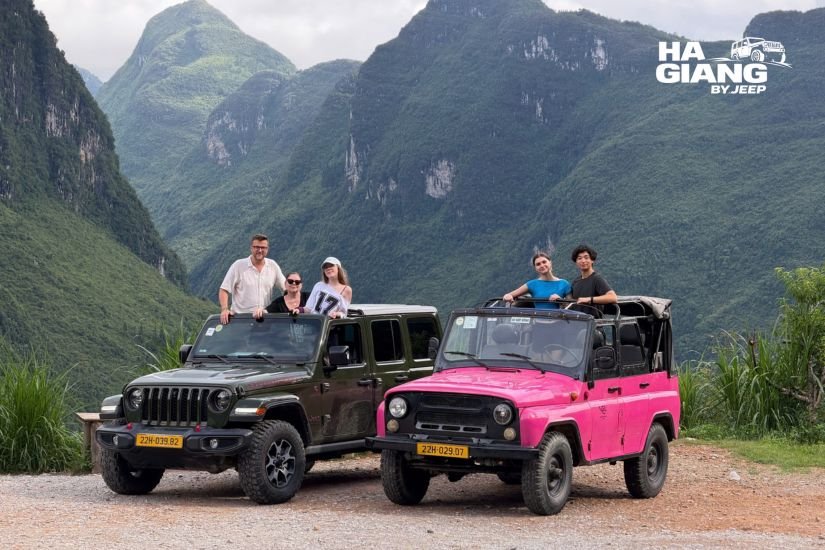 Travelers on a private jeep tour from Ha Giang to Cao Bang