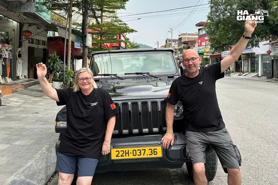 A jeep waiting in Ha Giang City at the end of the transfer