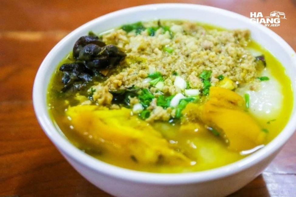 Chao au tau, the dark savoury porridge served in Ha Giang