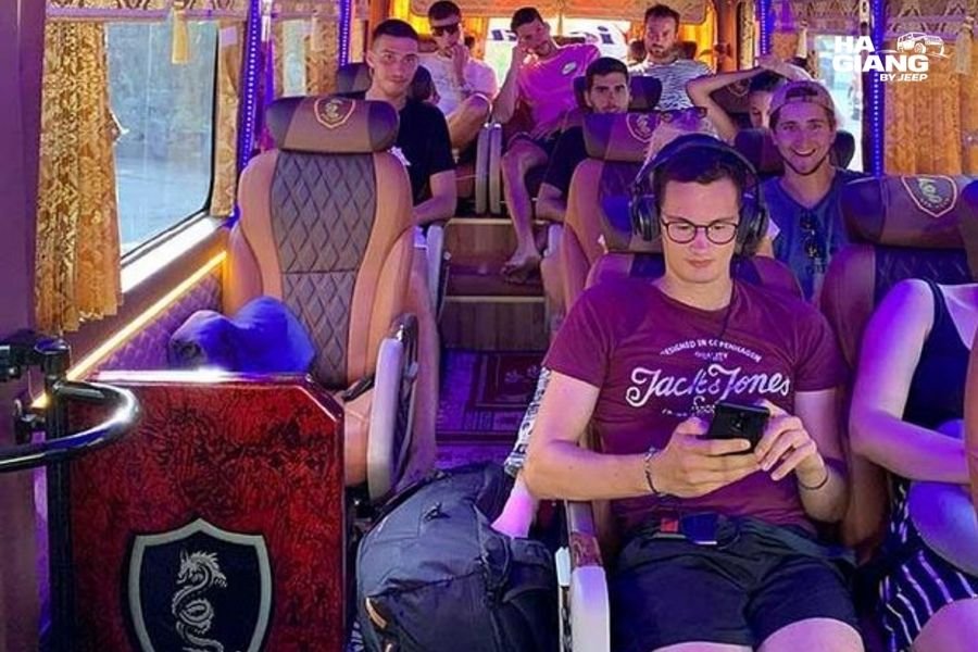 Hanoi to Ha Giang bus: the interior of a daytime limousine van