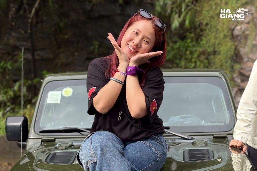 Jeep parked above the Quan Ba twin mountains on a Ha Giang solo trip