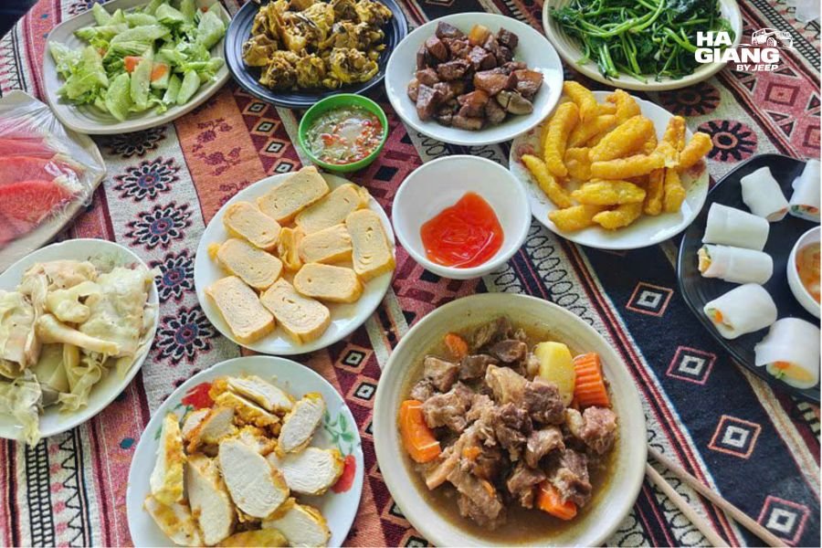 Local food stall near Khau Coc Cha Pass offering refreshments and local specialties
