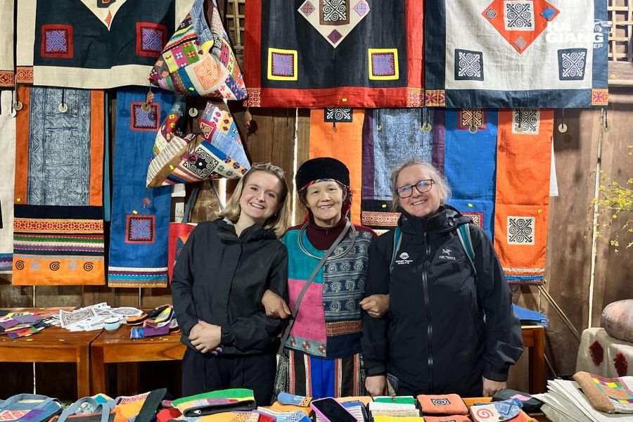 Genuine textile work at Lung Tam Linen Village, Ha Giang
