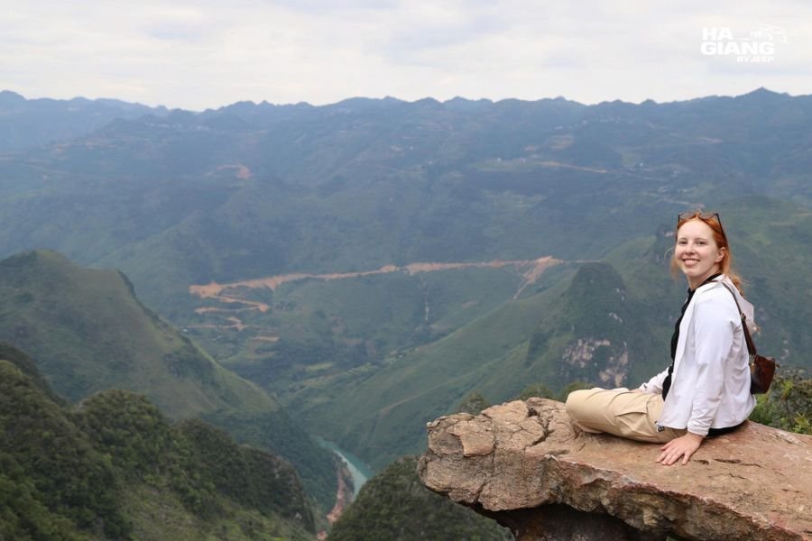 Ma Pi Leng Pass with cloud sitting in the canyon, Ha Giang