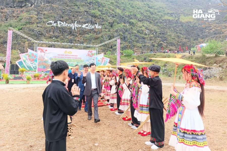 Traditional dress at Khau Vai Love Market in Ha Giang photographed at a respectful distance