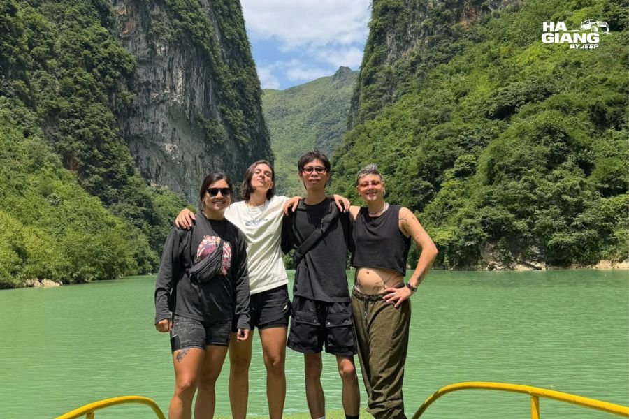 Tu San Canyon seen from a boat on the Nho Que River below Ma Pi Leng