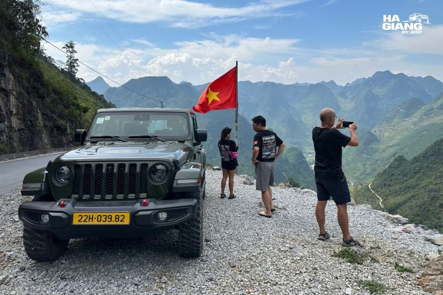 A private jeep stopped above Tu San Canyon on the Ha Giang Loop