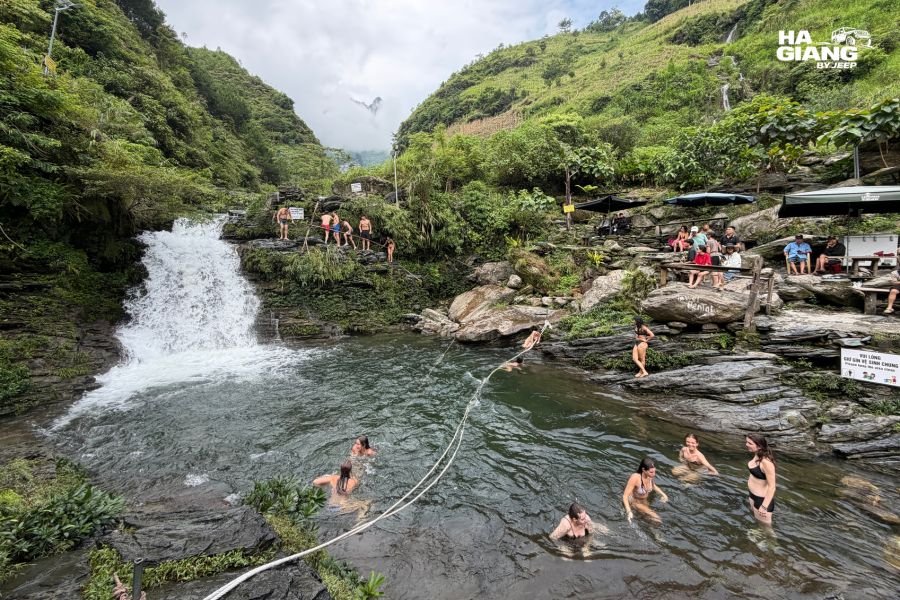 Du Gia waterfall Ha Giang: natural pool below the falls on the Ha Giang Loop