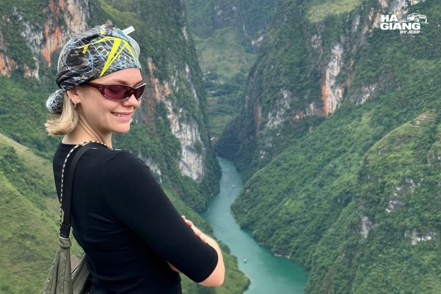 Ma Pi Leng Pass and the Nho Que River on the Ha Giang Loop